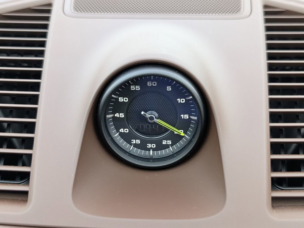 Certified 2022 Porsche Cayenne E-Hybrid image 16