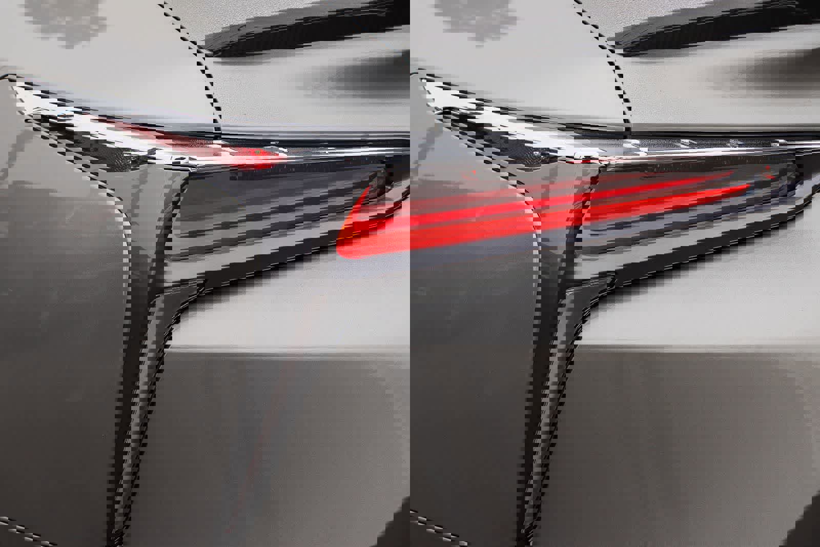 Used 2018 Lexus LC 500h w/ Touring Package image 10