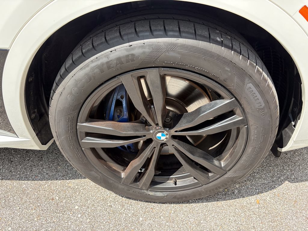 Used 2023 BMW X7 xDrive40i w/ M Sport Package AWD/4WD image 73