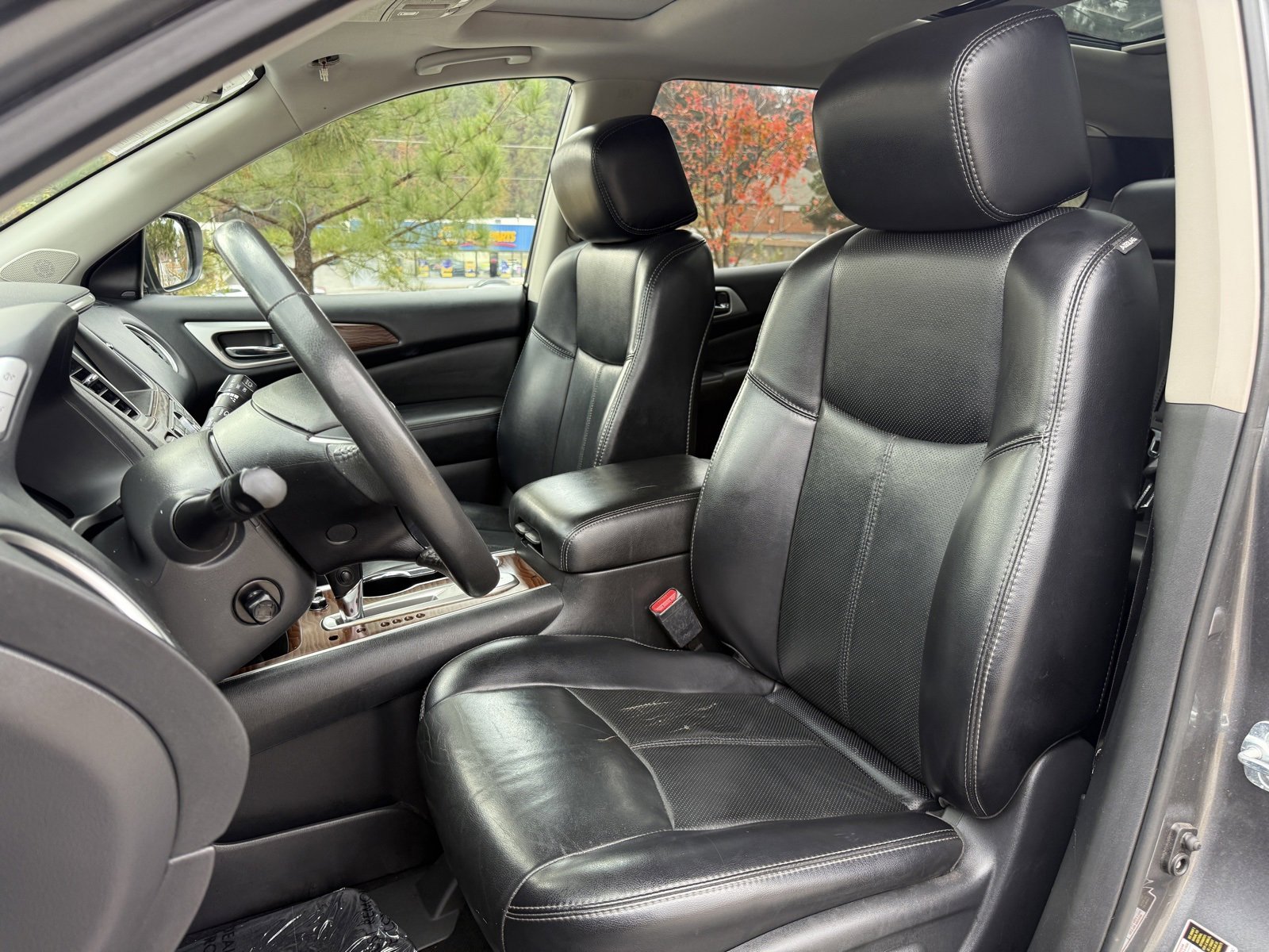 Used 2018 Nissan Pathfinder Platinum image 35