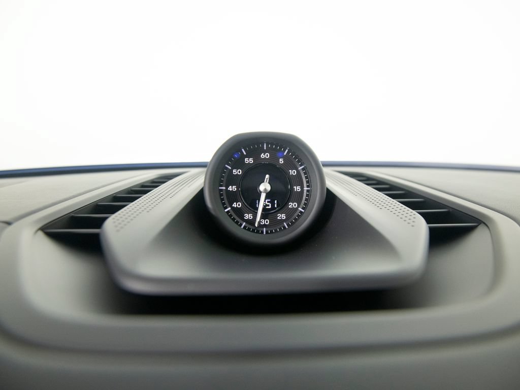 New 2026 Porsche Cayenne Electric Coupe AWD/4WD image 30