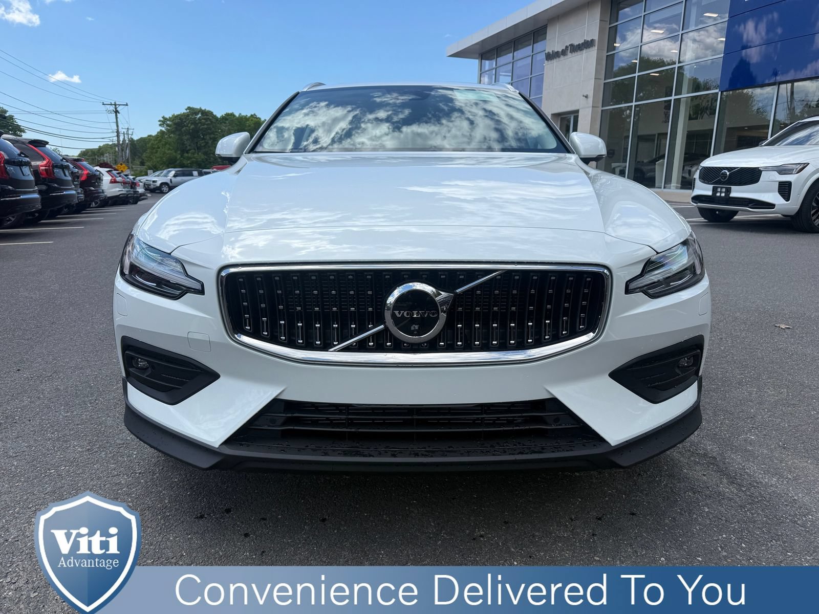 New 2026 Volvo V60 B5 Cross Country Plus w/ Protection Package Premier AWD/4WD image 3