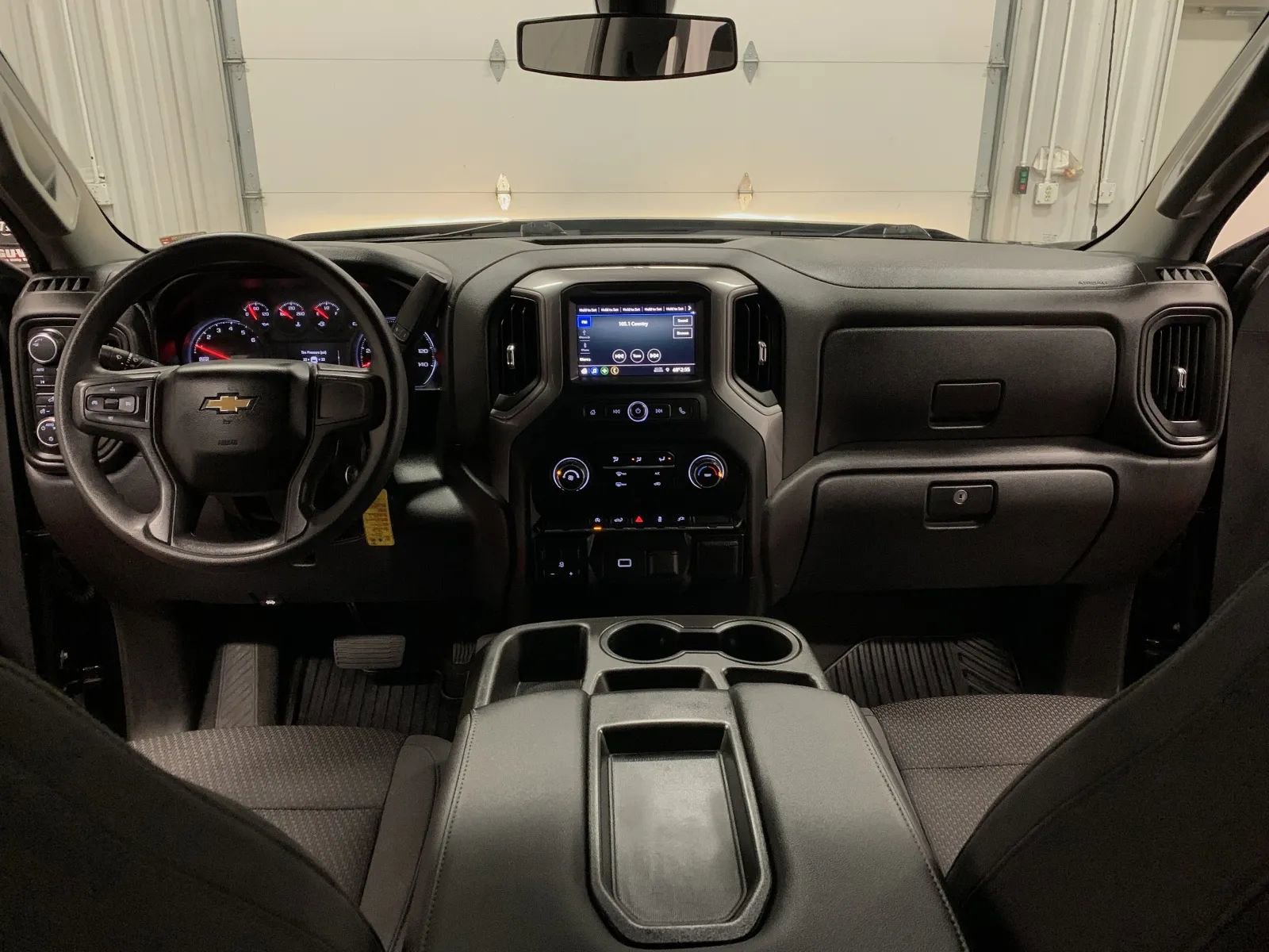 Used 2020 Chevrolet Silverado 1500 Custom w/ Custom Value Package image 31