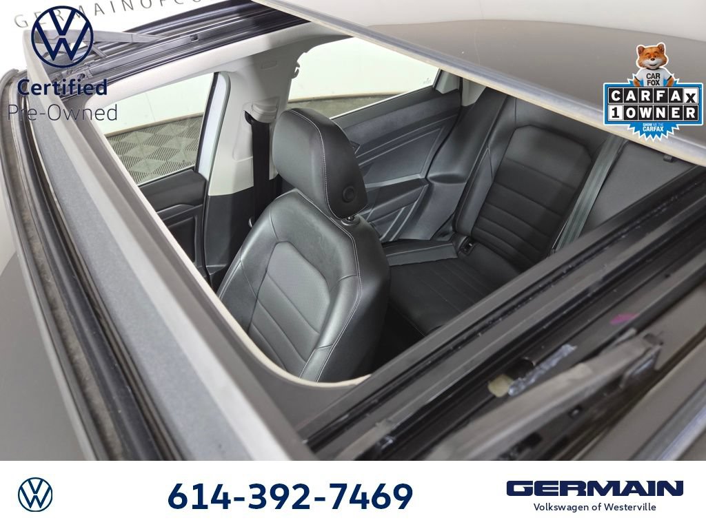 Used 2024 Volkswagen Jetta SE w/ Panoramic Sunroof Package FWD image 30