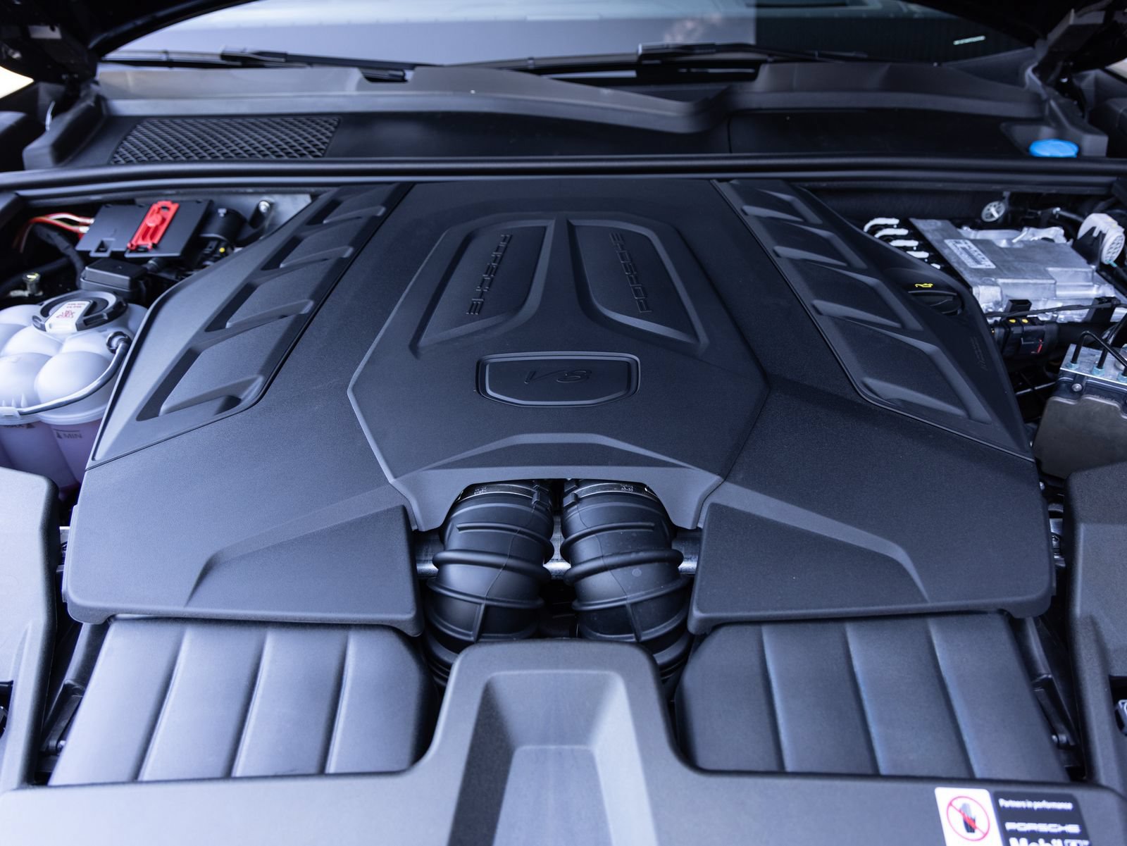 New 2026 Porsche Cayenne GTS AWD/4WD image 36