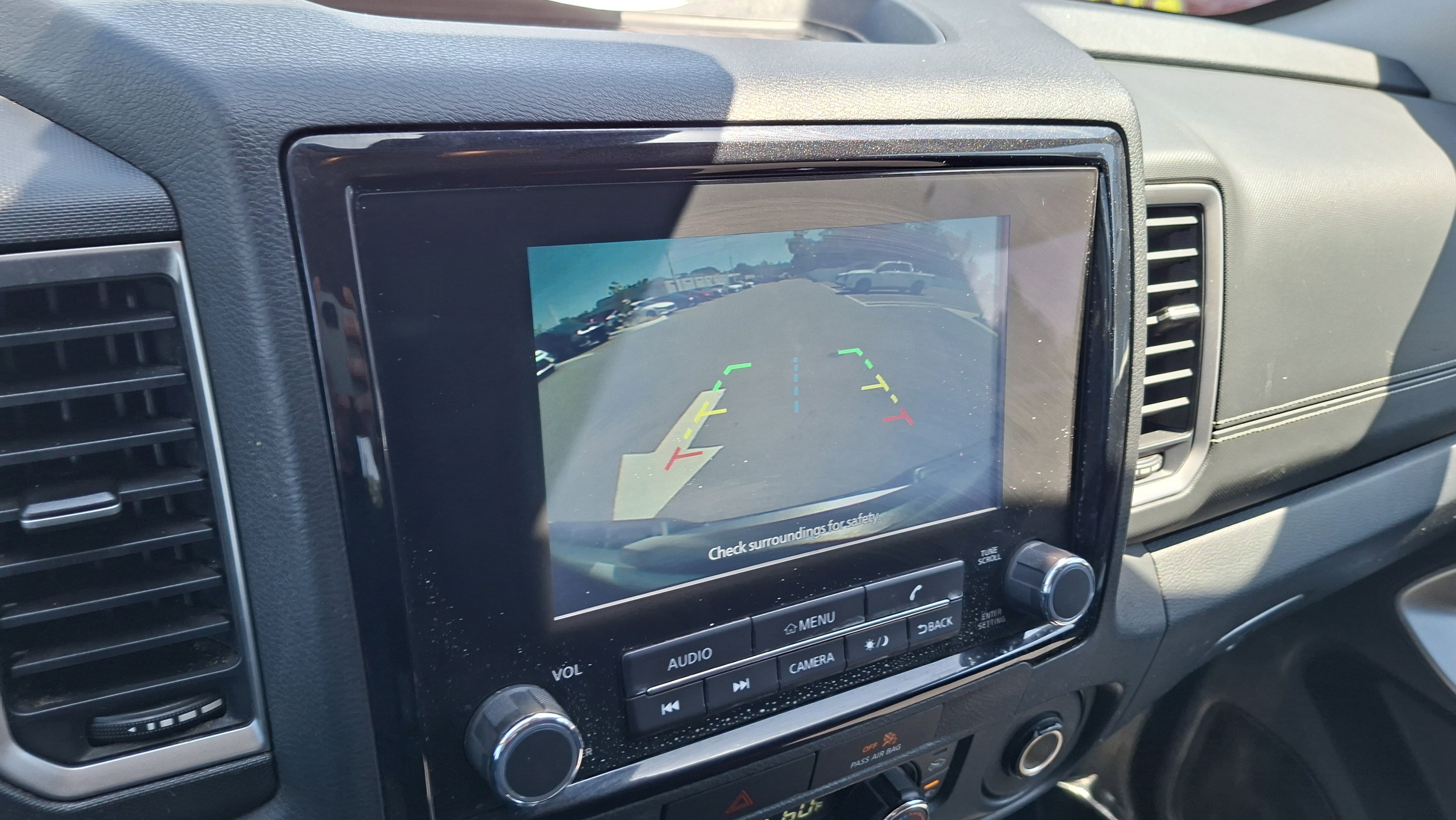 Used 2022 Nissan Frontier SV w/ Technology Package image 12