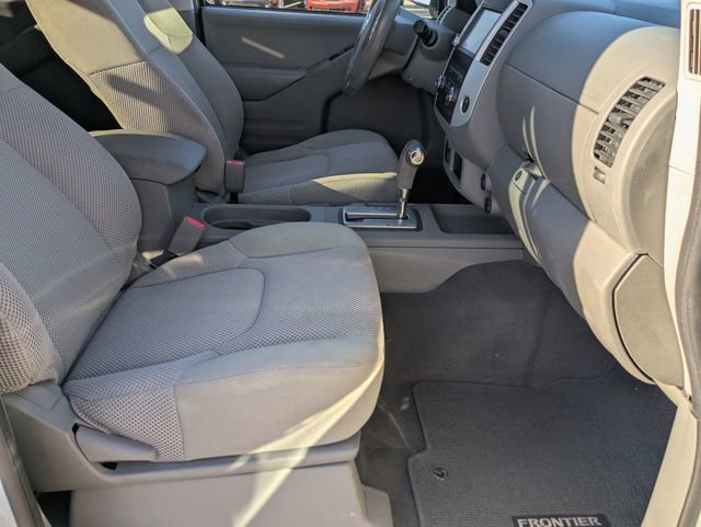 Used 2019 Nissan Frontier SV image 30