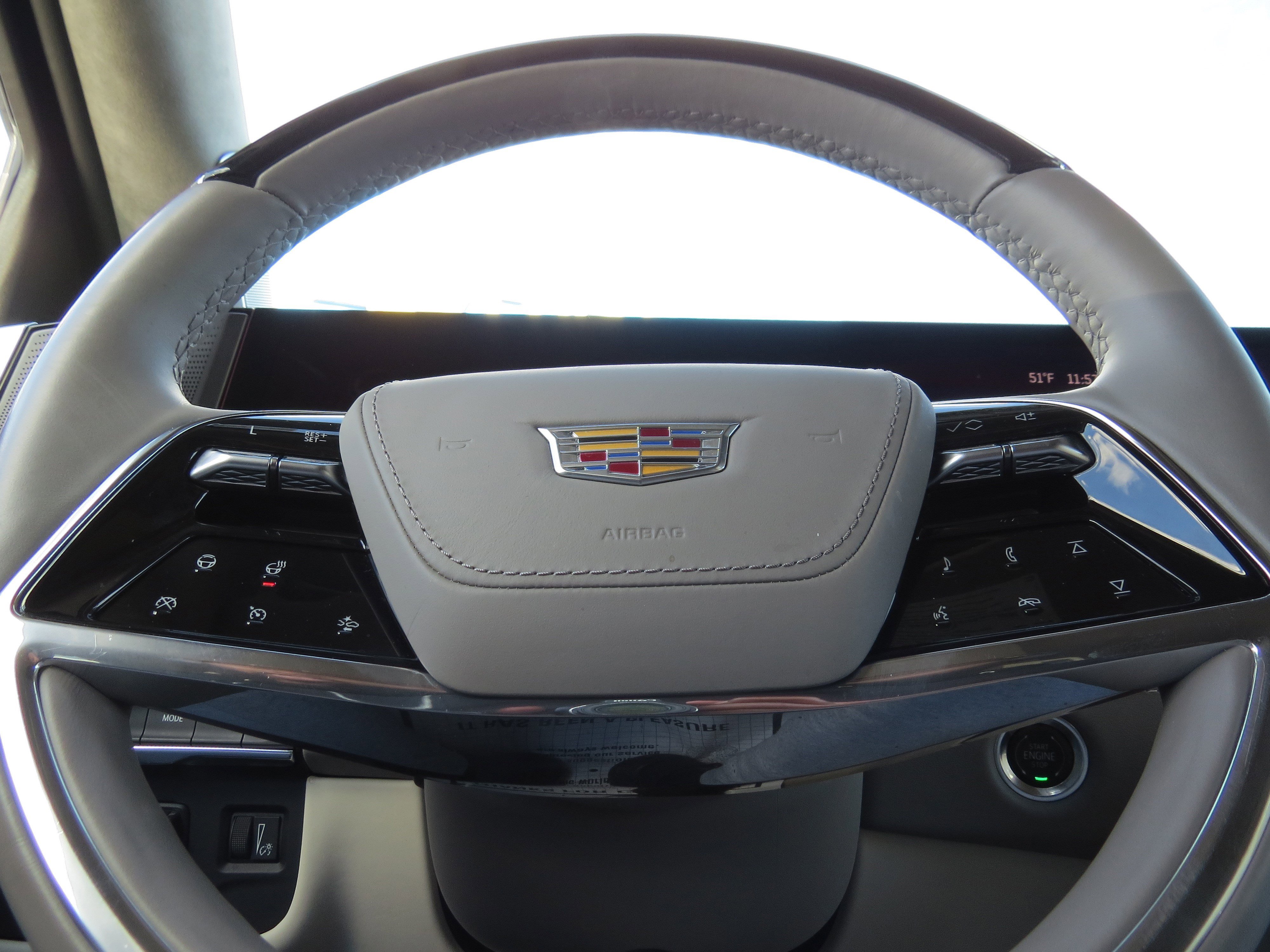 Certified 2025 Cadillac Escalade Premium Luxury Platinum image 24