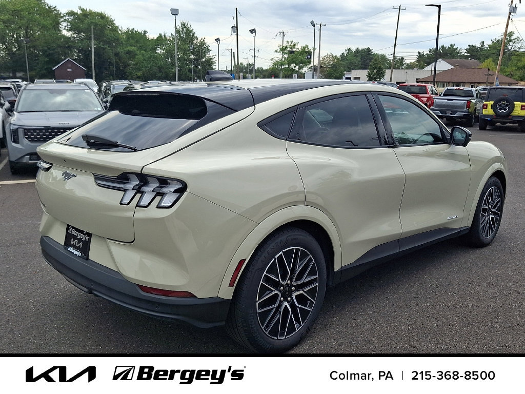 Used 2025 Ford Mustang Mach-E Premium AWD/4WD image 5