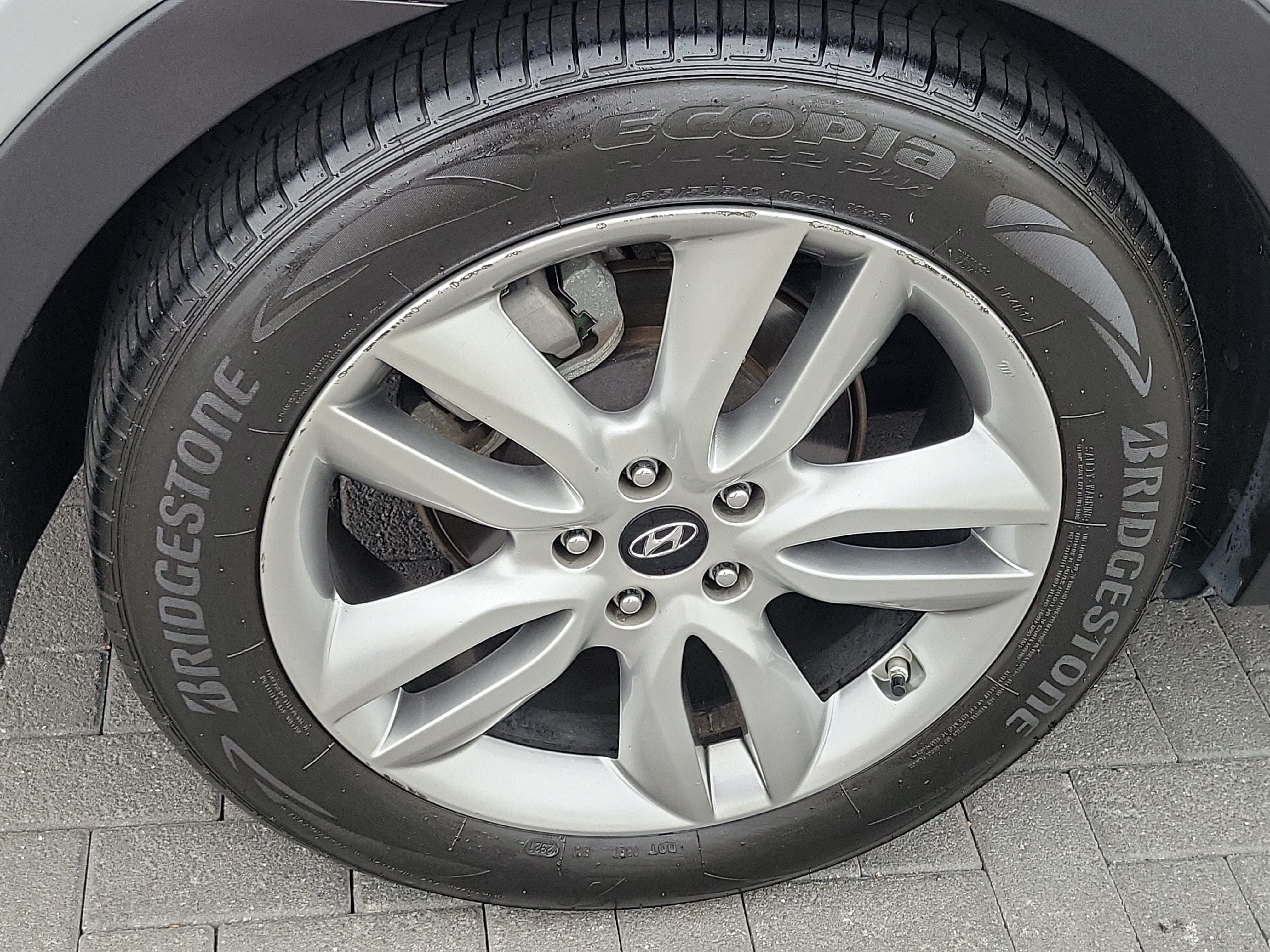 Used 2015 Hyundai Santa Fe Sport 2.0T w/ Option Group 05 FWD image 24