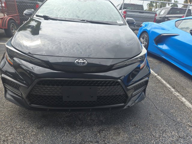 Used 2020 Toyota Corolla SE FWD image 2