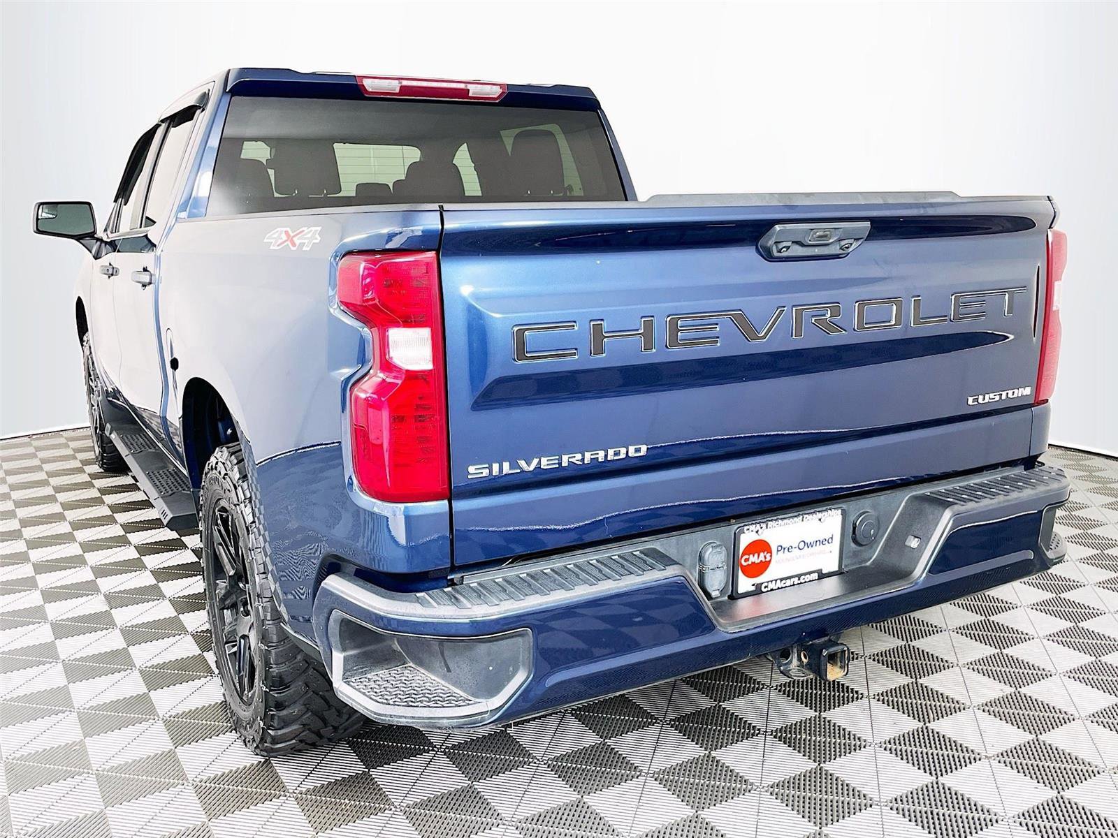 Used 2022 Chevrolet Silverado 1500 Custom AWD/4WD image 7