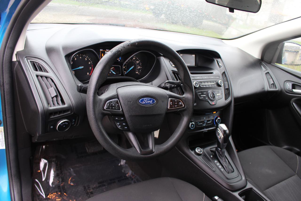 Used 2015 Ford Focus SE FWD image 16