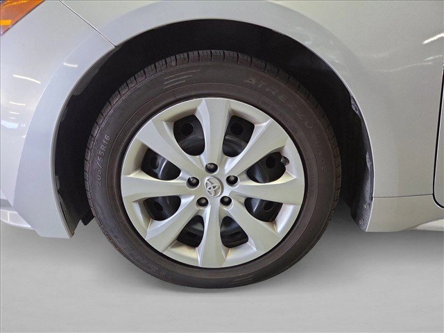Certified 2024 Toyota Corolla LE FWD image 20