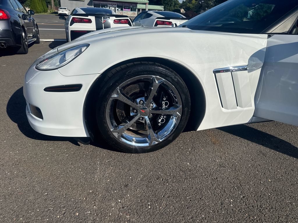 Used 2013 Chevrolet Corvette Grand Sport w/ 3LT Preferred Equipment Group RWD image 27