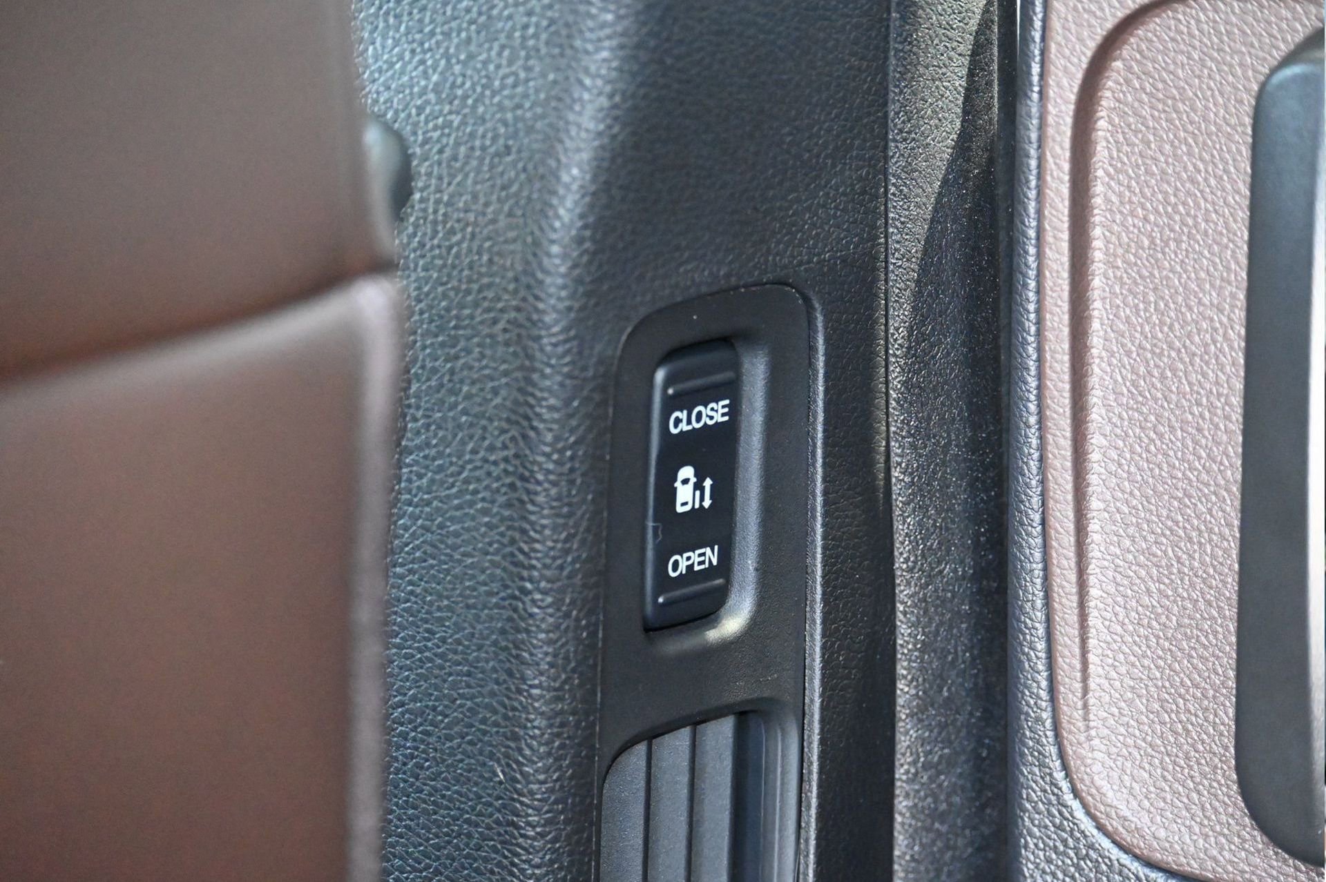 New 2025 Honda Odyssey Touring image 25