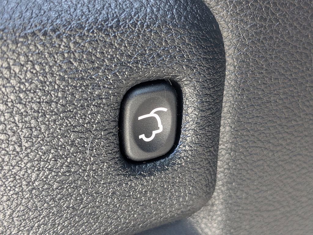 Used 2021 Jeep Grand Cherokee Laredo X image 15