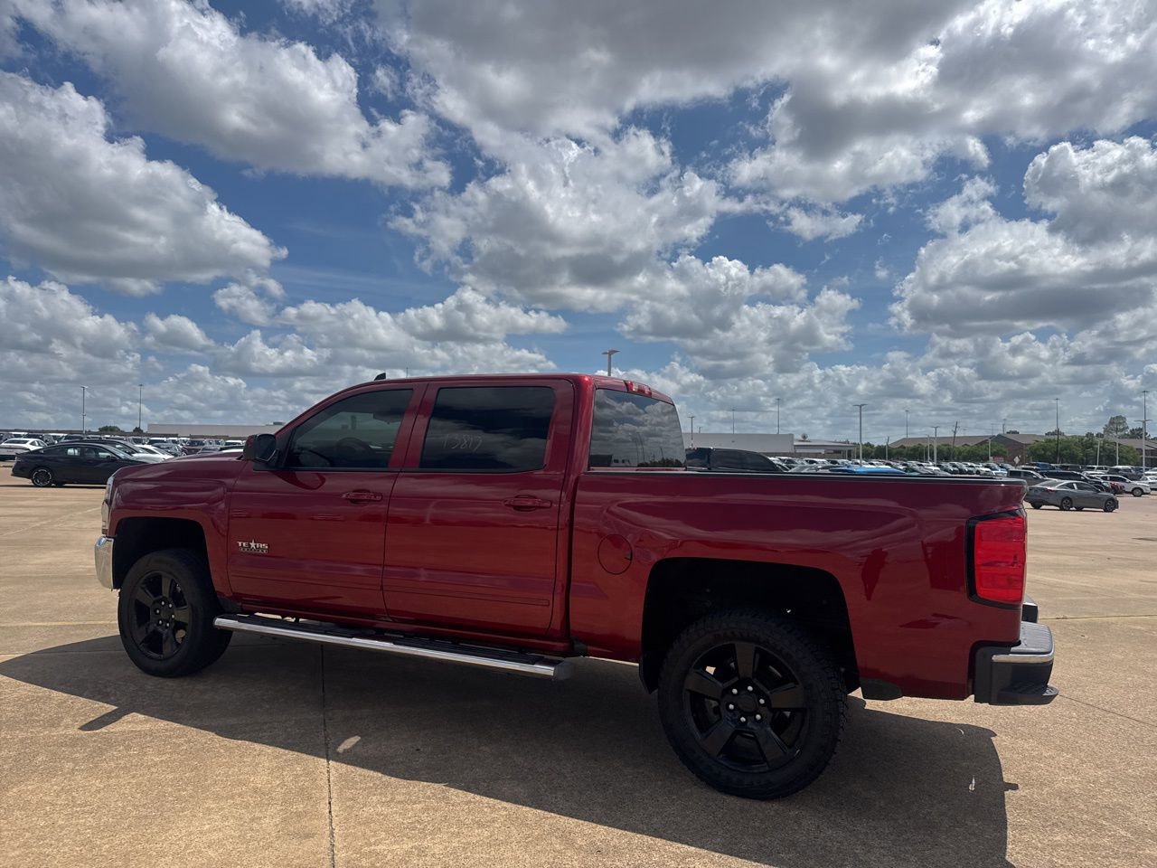 Used 2018 Chevrolet Silverado 1500 LT w/ Texas Edition image 16