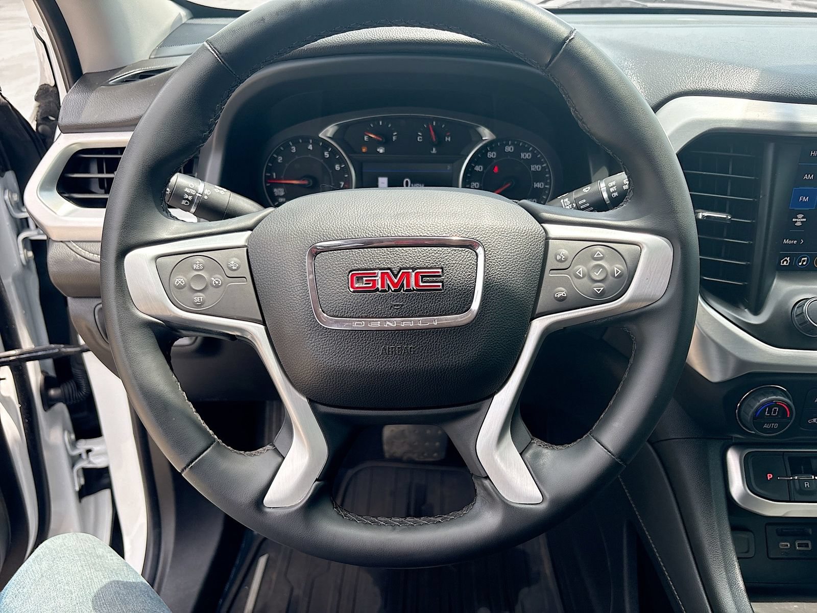 Used 2023 GMC Acadia SLT w/ Elevation Edition AWD/4WD image 11