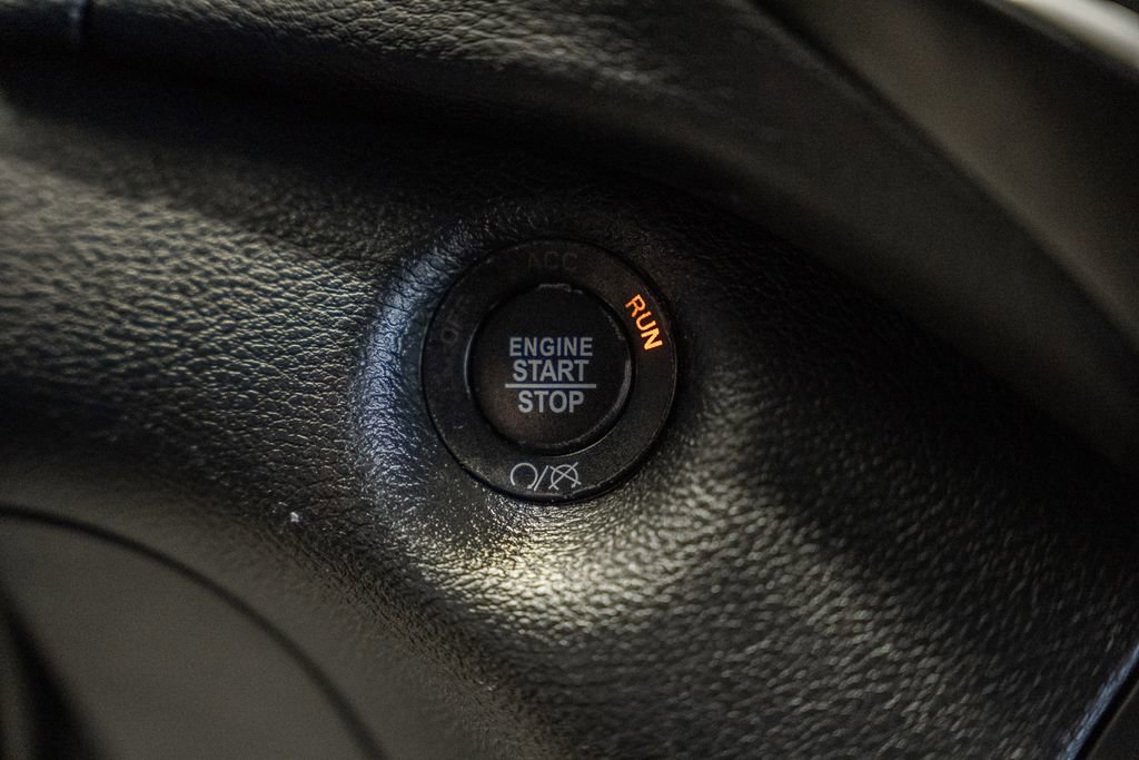 Certified 2019 Jeep Cherokee Limited w/ Trailer Tow Group image 32