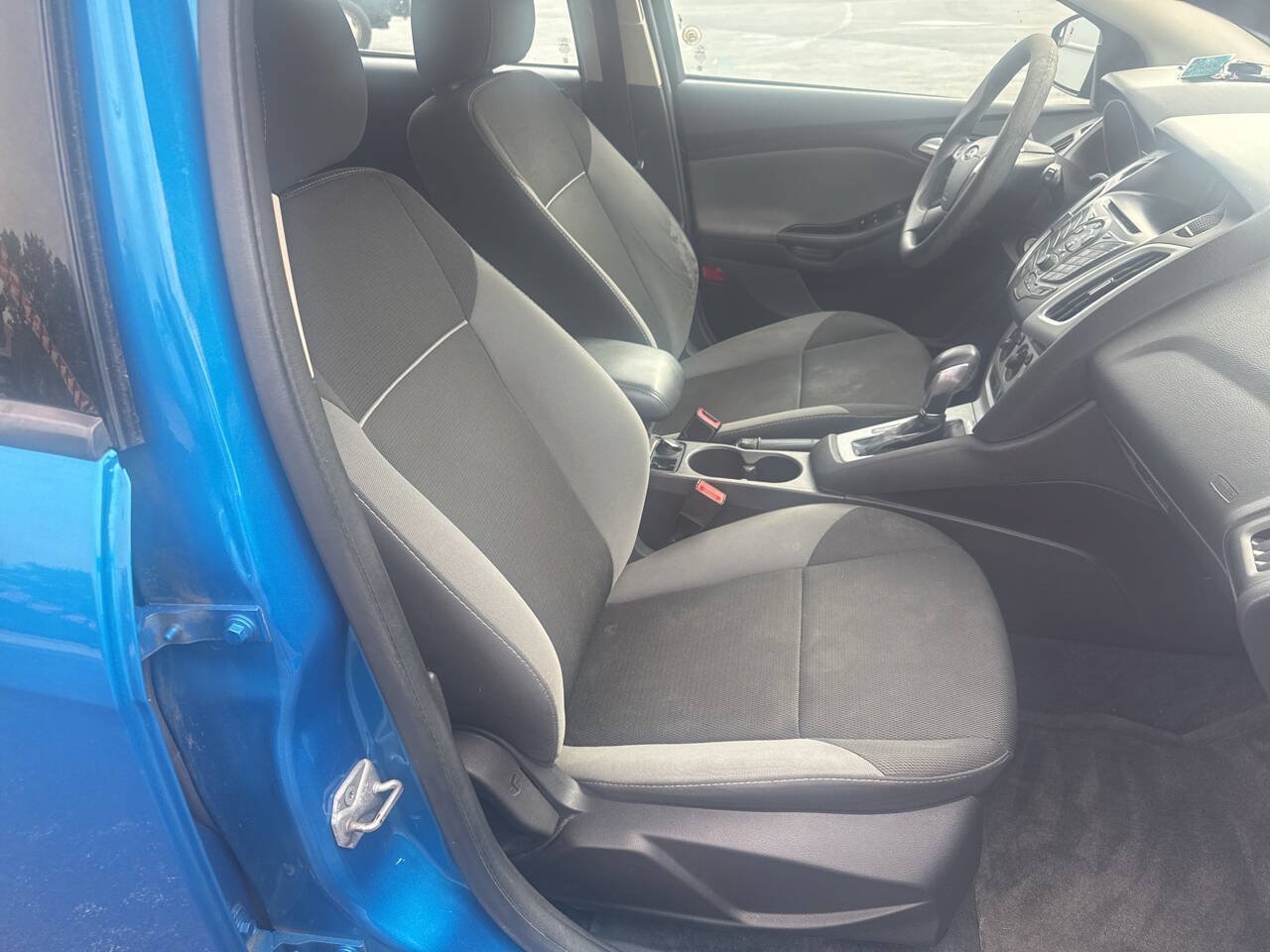 Used 2014 Ford Focus SE FWD image 24