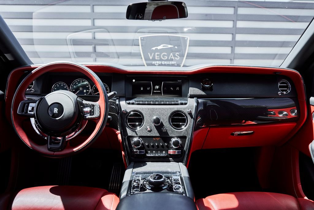 Used 2024 Rolls-Royce Cullinan Black Badge w/ Dark Exterior Package AWD/4WD image 65