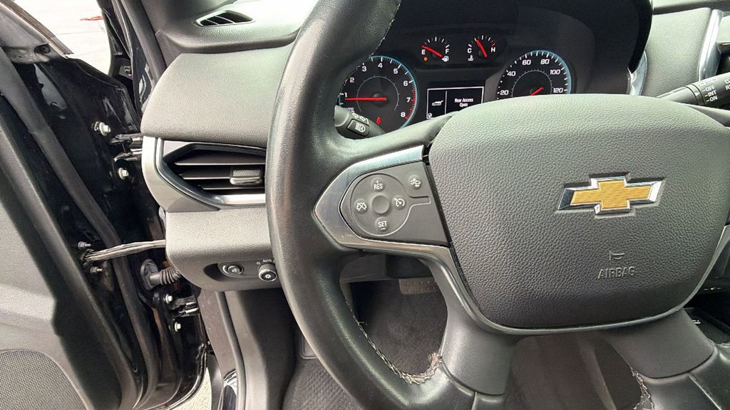 Used 2023 Chevrolet Traverse LT FWD image 27