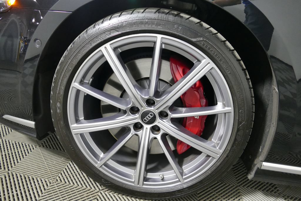 Used 2023 Audi S8 w/ S8 Executive Package AWD/4WD image 9