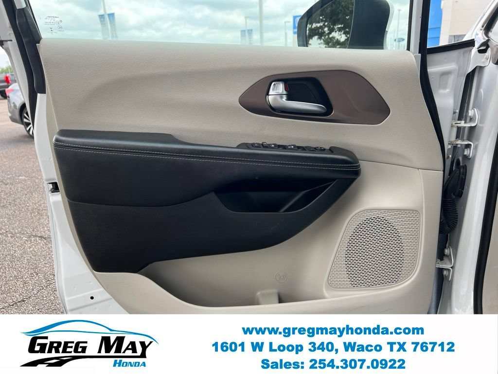 Used 2021 Chrysler Voyager Lxi FWD image 19