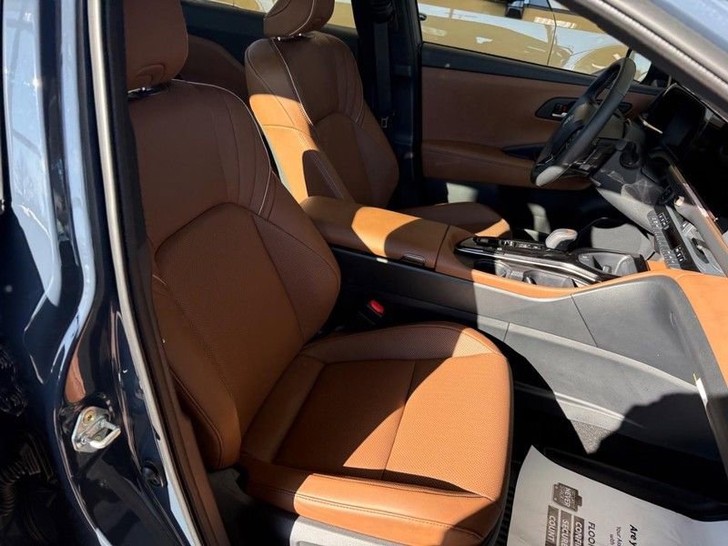 Used 2026 Toyota Crown Signia w/ Advanced Technology Package image 9