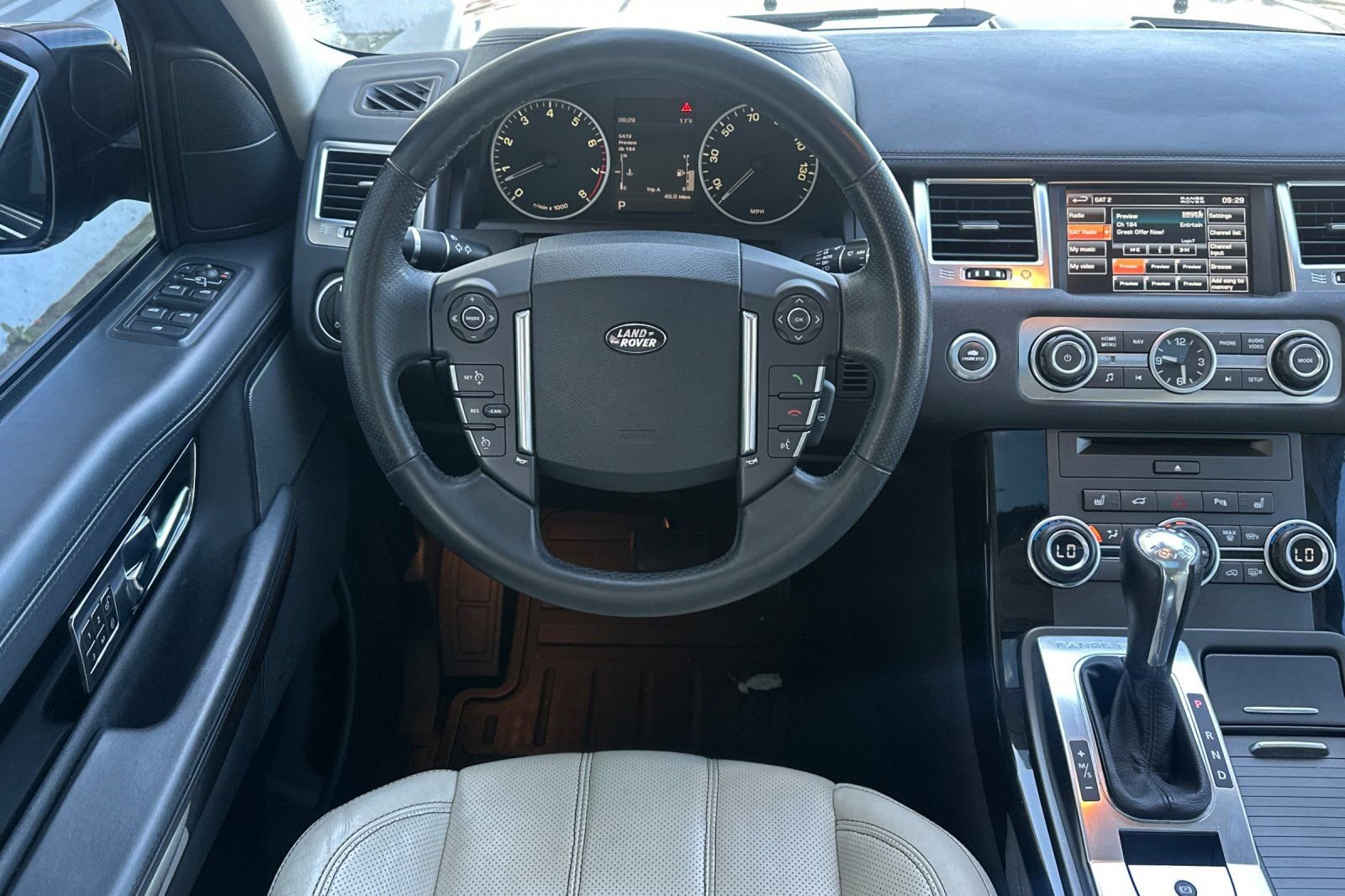 Used 2013 Land Rover Range Rover Sport HSE LUX image 18
