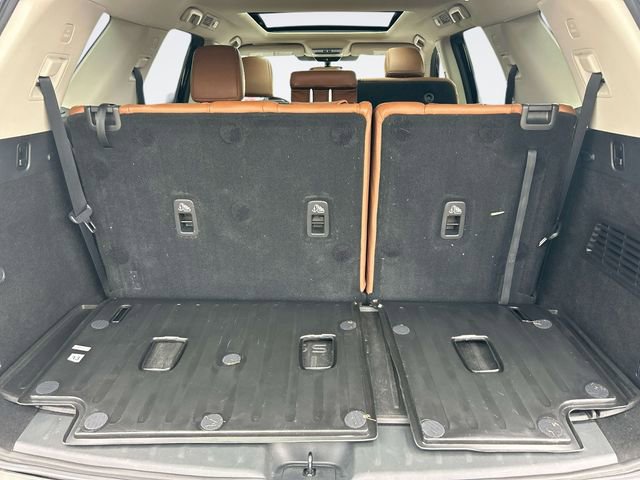 Used 2022 Nissan Pathfinder Platinum w/ Lighting Package (N92) image 12