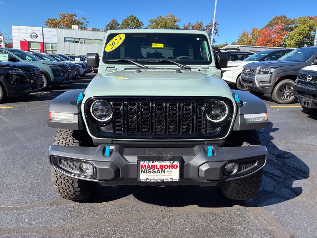 Used 2024 Jeep Wrangler Unlimited AWD/4WD image 2