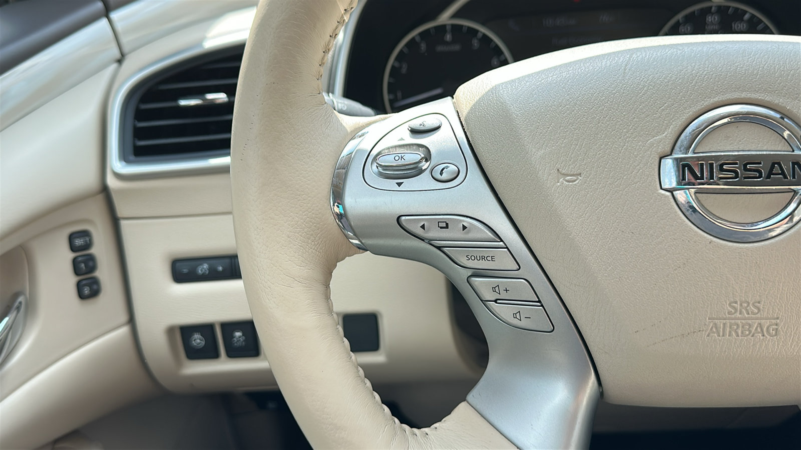 Used 2018 Nissan Murano SL AWD/4WD image 16