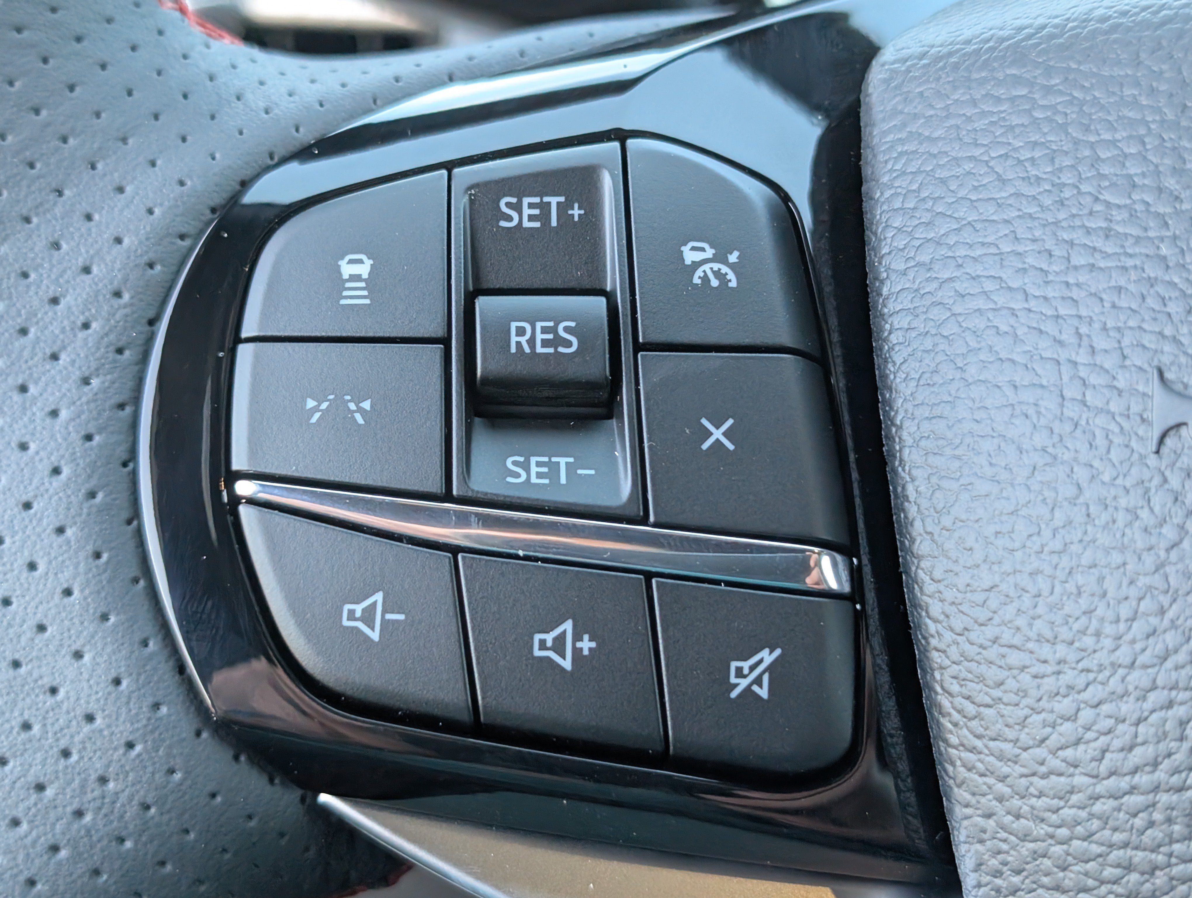 New 2026 Ford Explorer ST-Line RWD image 21