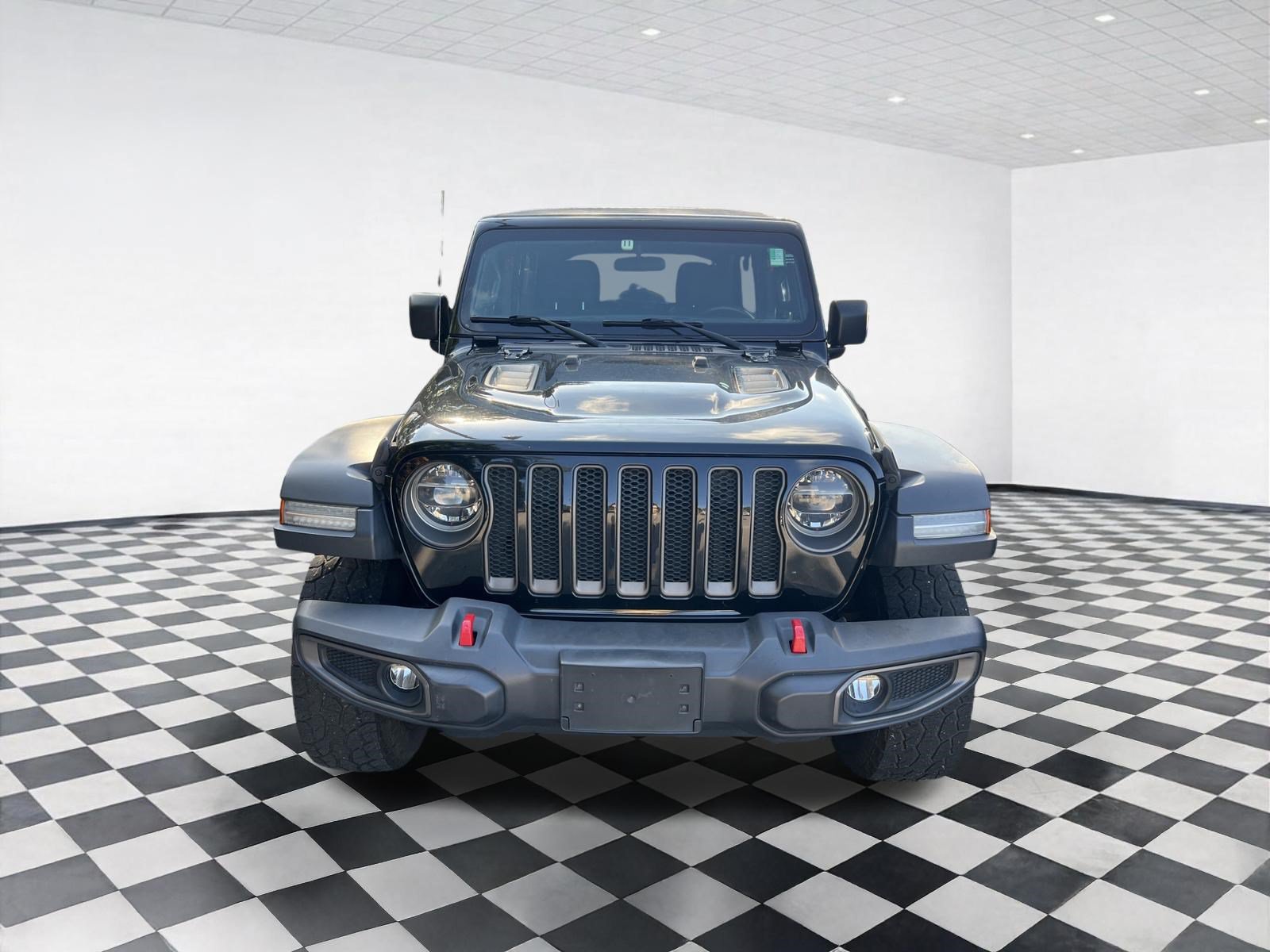 Used 2019 Jeep Wrangler Unlimited Rubicon w/ Cold Weather Group AWD/4WD image 2