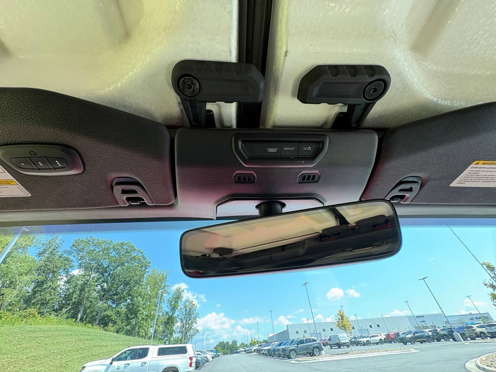 Used 2019 Jeep Wrangler Unlimited Sahara AWD/4WD image 25