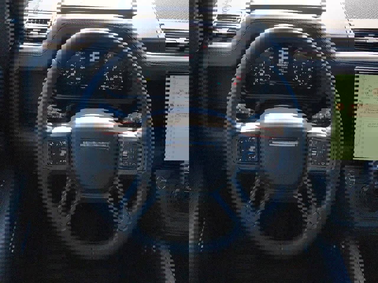 New 2026 Land Rover Defender 110 X-Dynamic SE image 24