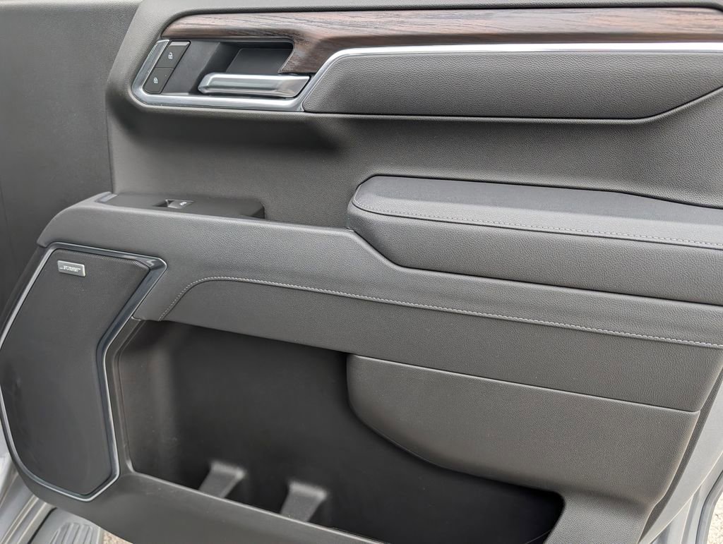 Used 2025 GMC Sierra 1500 SLT image 34