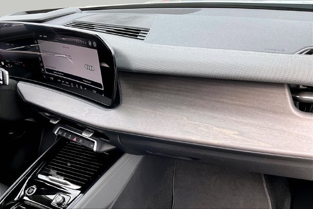 New 2026 Audi Q3 quattro 2.0T AWD/4WD image 16