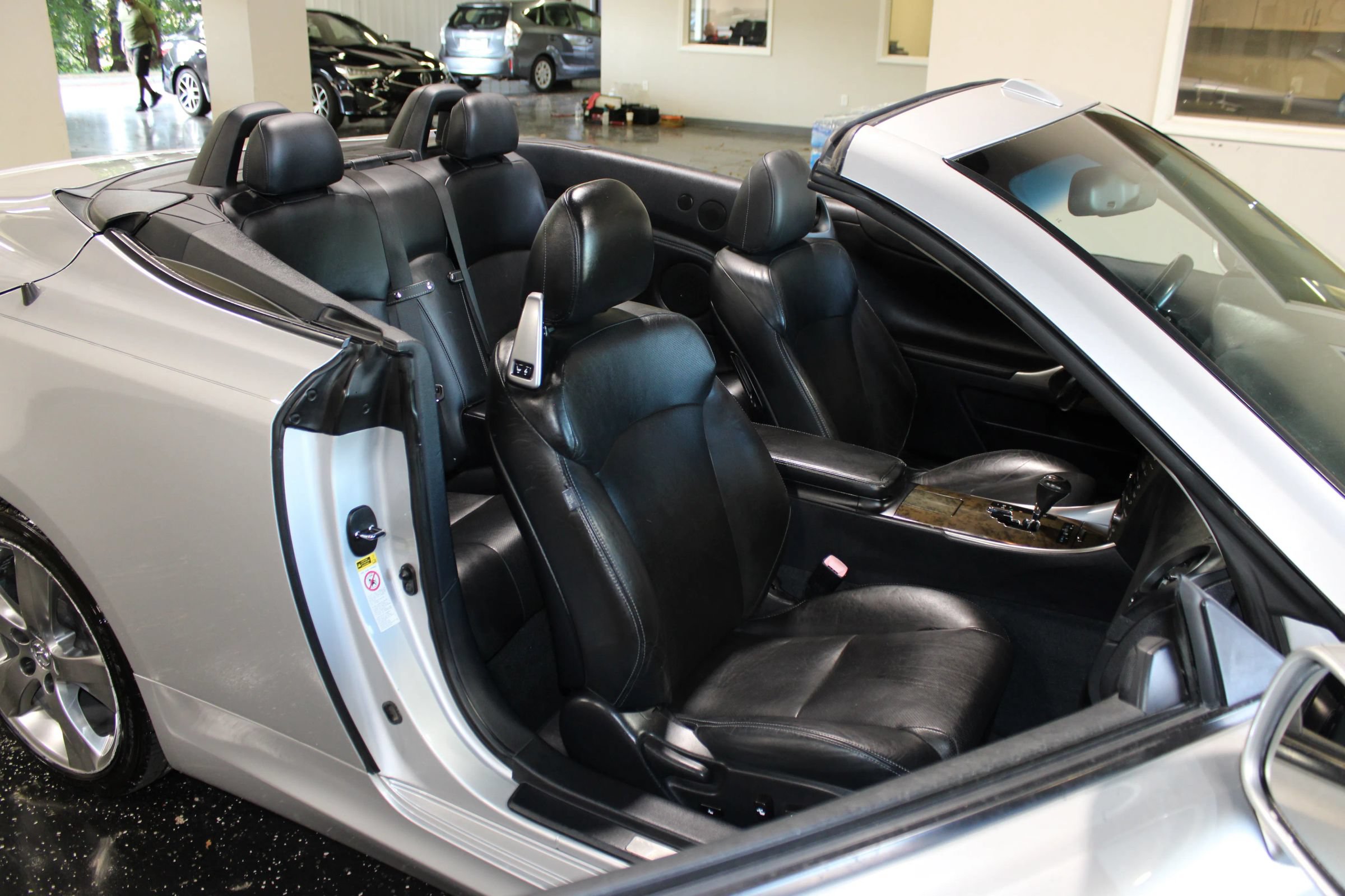 Used 2010 Lexus IS 350C w/ Luxury Pkg RWD image 47