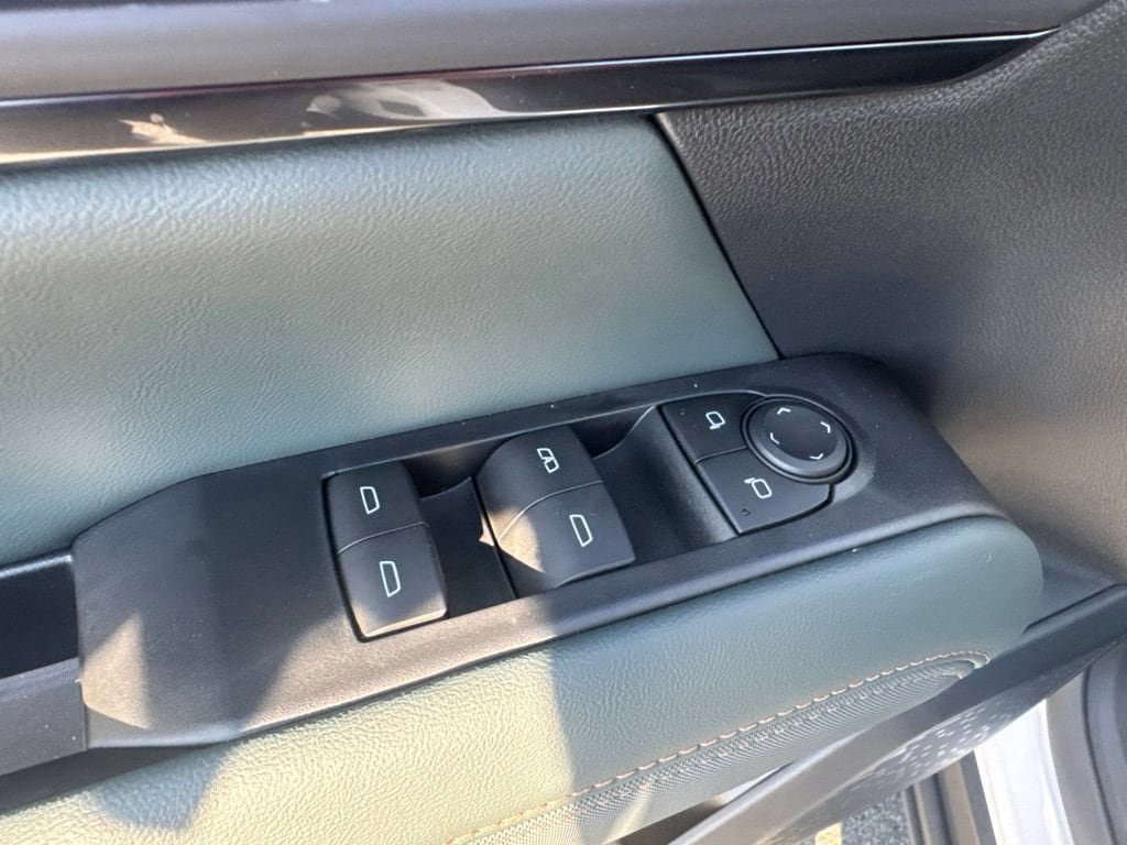 New 2026 GMC Terrain AT4 w/ Convenience Package III AWD/4WD image 20