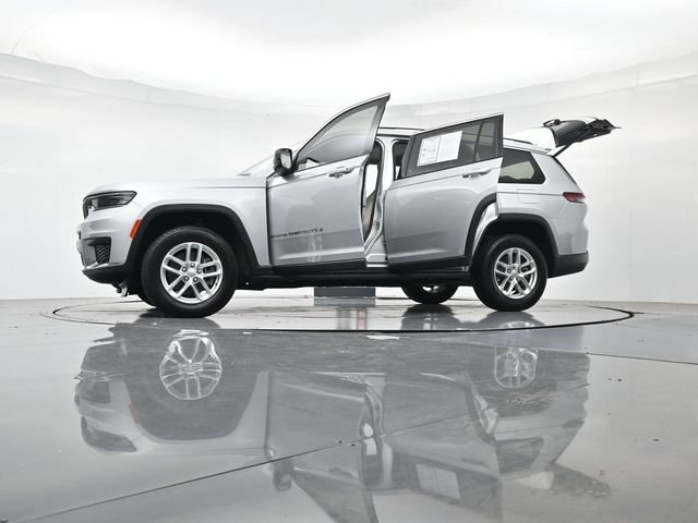 Used 2023 Jeep Grand Cherokee L Laredo w/ Luxury Tech Group I AWD/4WD image 56