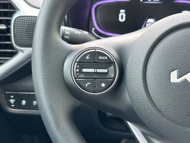 Used 2025 Kia Soul LX w/ LX Technology Package image 22