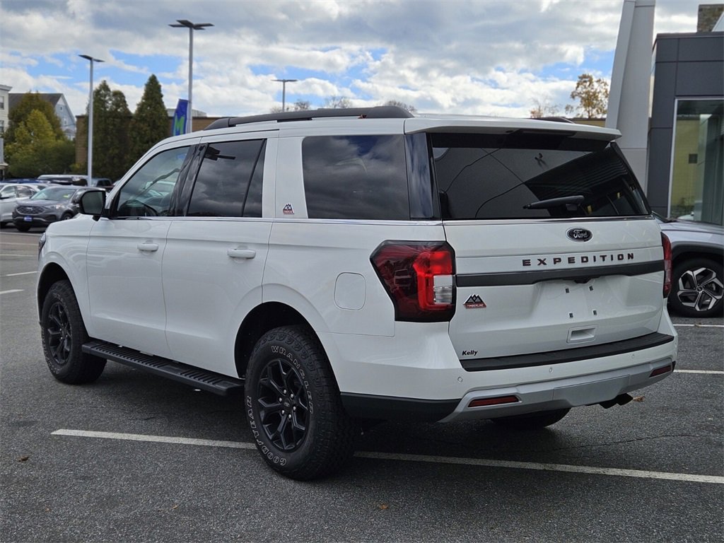 New 2024 Ford Expedition Timberline image 3