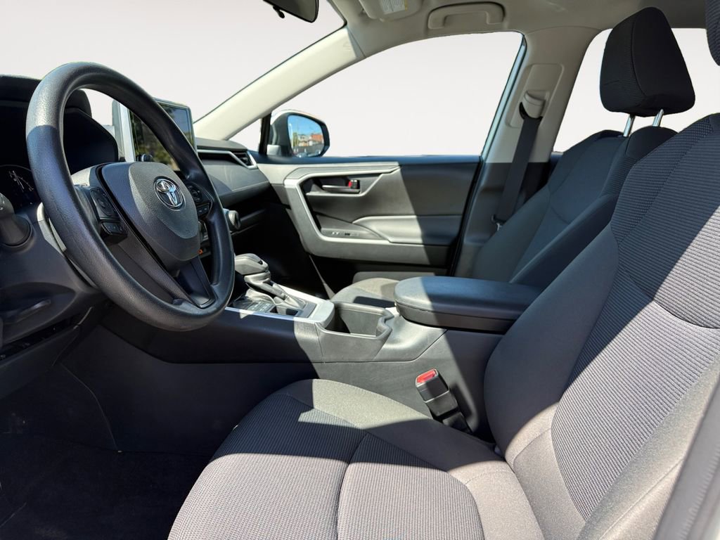 Certified 2024 Toyota RAV4 LE AWD/4WD image 9