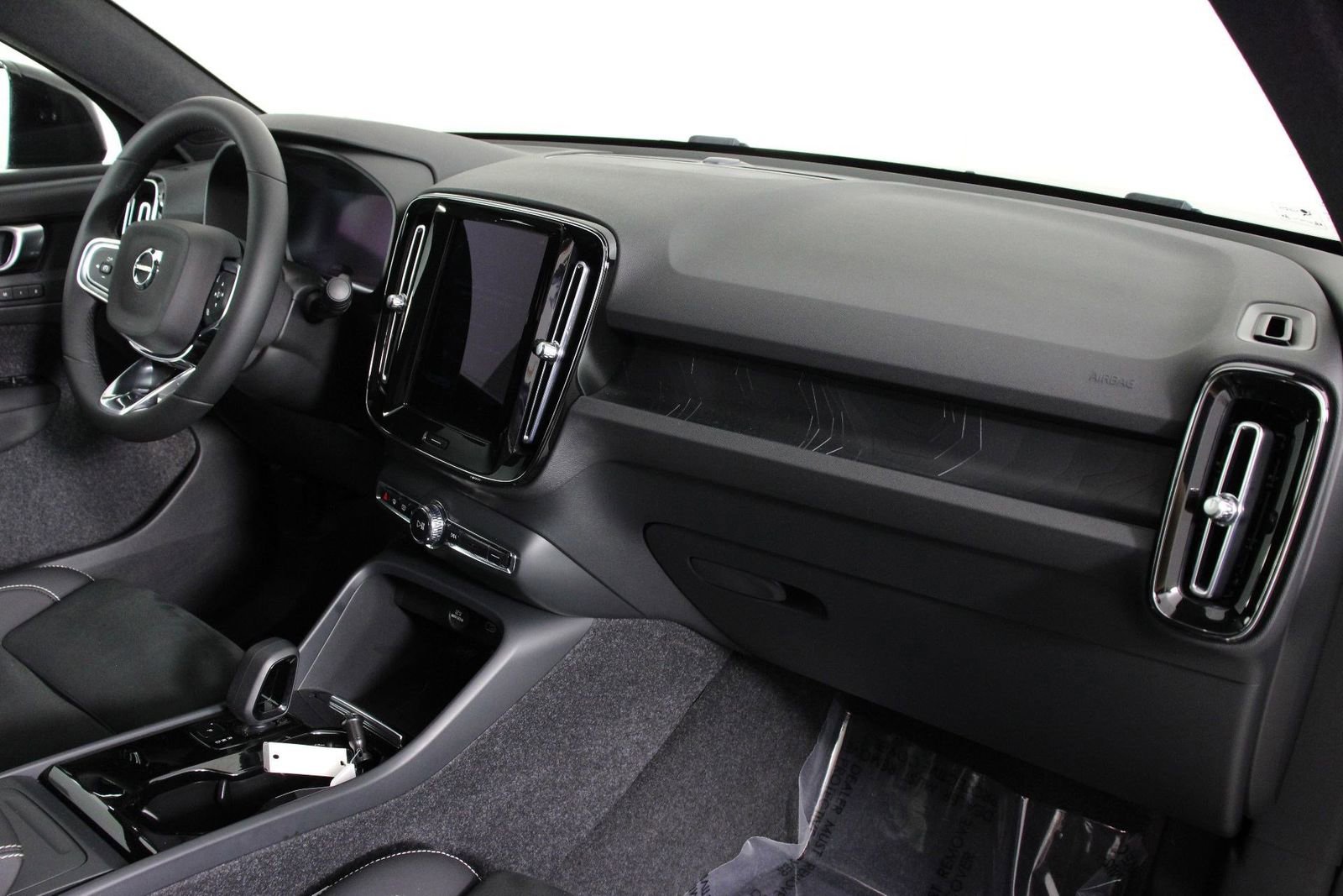 Used 2023 Volvo C40 P8 Recharge Plus AWD/4WD image 22