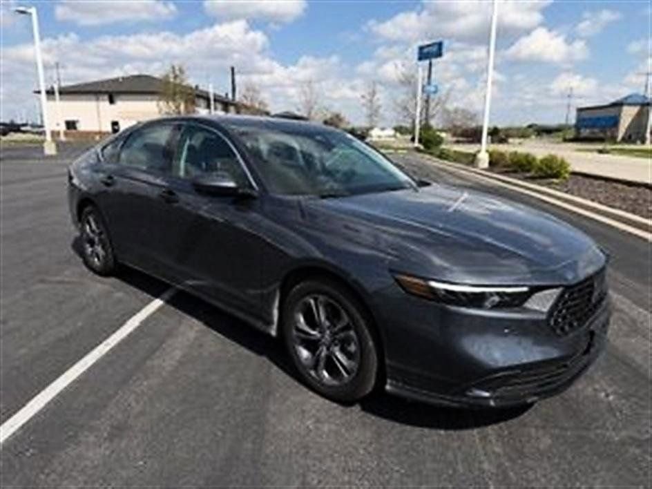 Used 2025 Honda Accord EX-L image 1