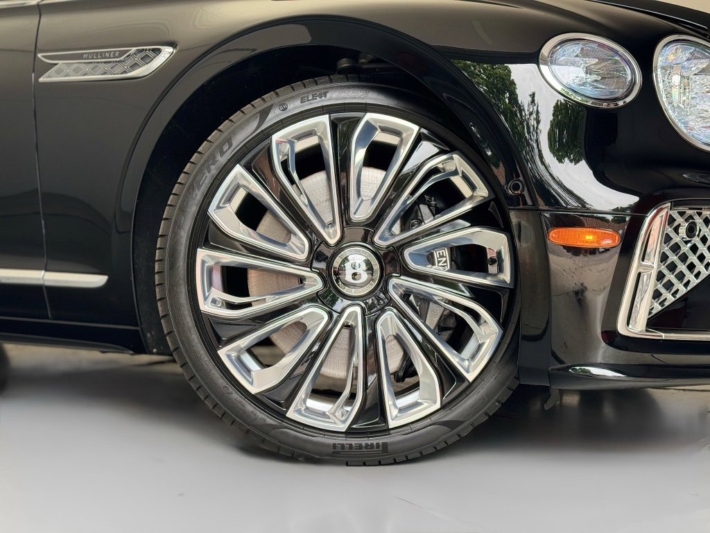 New 2025 Bentley Flying Spur Plug-In Hybrid image 37