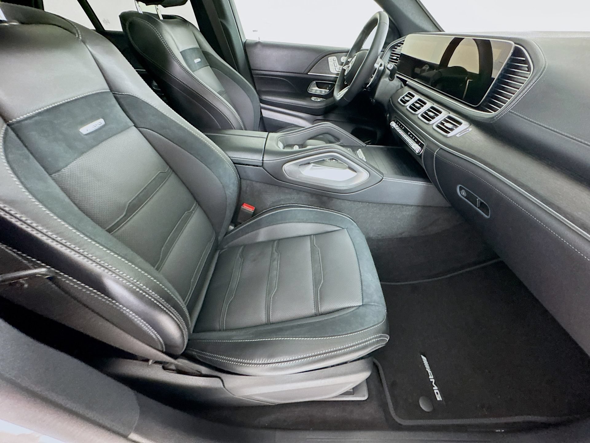 New 2026 Mercedes-Benz GLE 53 AMG 4MATIC Coupe image 31